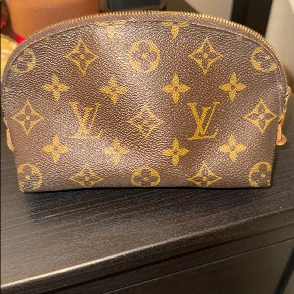 Louis Vuitton Brown and Gold Monogram Clutch - Picture 1 of 16